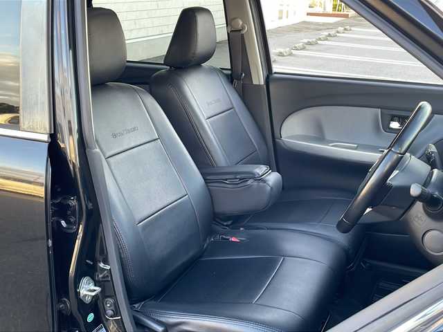 ダイハツ キャスト アクティバ G SAⅡ 富山県 2017(平29)年 4.9万km ブラックマイカメタリック 社外ＳＤナビ/社外CD、DVD、フルセグTV/バックカメラ/４WD/ETC/プッシュスタート/スマートキー/後方コーナーセンサー/純正アルミホイール/純正フロアマット/ダウンヒルアシストコントロール/盗難防止装置/レーンキープアシスト