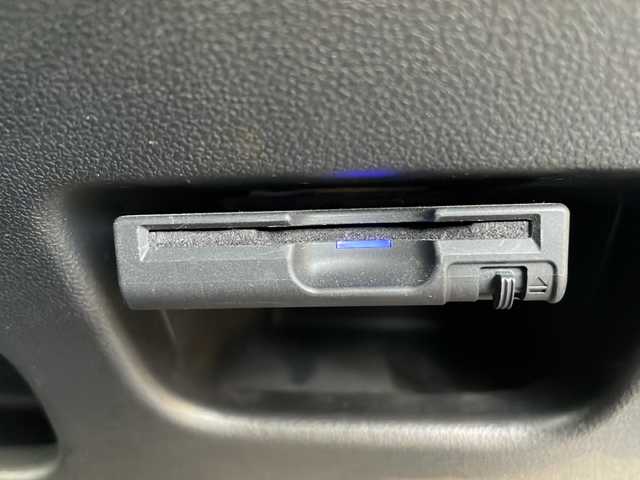 ダイハツ キャスト アクティバ G SAⅡ 富山県 2017(平29)年 4.9万km ブラックマイカメタリック 社外ＳＤナビ/社外CD、DVD、フルセグTV/バックカメラ/４WD/ETC/プッシュスタート/スマートキー/後方コーナーセンサー/純正アルミホイール/純正フロアマット/ダウンヒルアシストコントロール/盗難防止装置/レーンキープアシスト