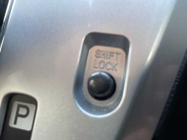 ダイハツ キャスト アクティバ G SAⅡ 富山県 2017(平29)年 4.9万km ブラックマイカメタリック 社外ＳＤナビ/社外CD、DVD、フルセグTV/バックカメラ/４WD/ETC/プッシュスタート/スマートキー/後方コーナーセンサー/純正アルミホイール/純正フロアマット/ダウンヒルアシストコントロール/盗難防止装置/レーンキープアシスト