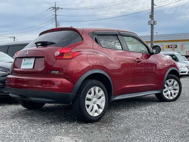 日産 ジューク 15RX タイプV 埼玉県 2012(平24)年 11万km ラディアントレッド 純正SDナビ/　DTV/CD/FM/AM/BT/バックカメラ/ビルトインETC/オートライト/プッシュスタート/スマートキー/純正フロアマット/革ステアリング