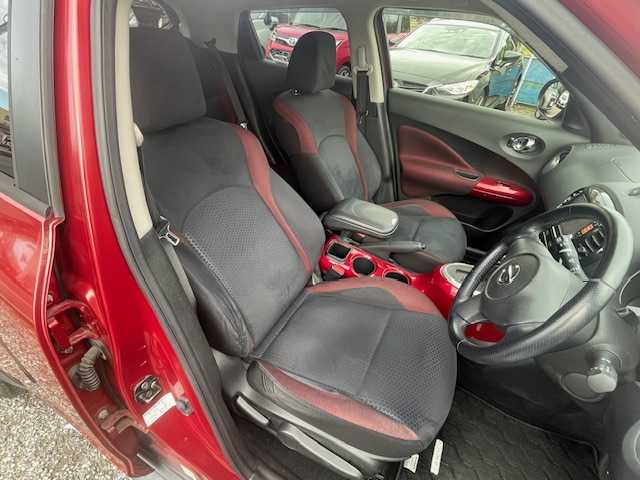 日産 ジューク 15RX タイプV 埼玉県 2012(平24)年 11万km ラディアントレッド 純正SDナビ/　DTV/CD/FM/AM/BT/バックカメラ/ビルトインETC/オートライト/プッシュスタート/スマートキー/純正フロアマット/革ステアリング