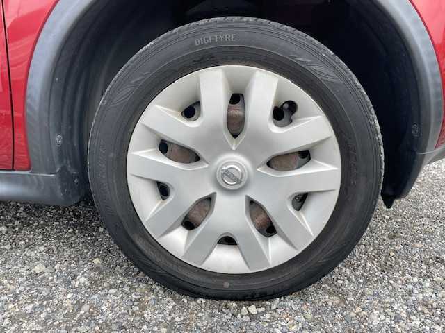 日産 ジューク 15RX タイプV 埼玉県 2012(平24)年 11万km ラディアントレッド 純正SDナビ/　DTV/CD/FM/AM/BT/バックカメラ/ビルトインETC/オートライト/プッシュスタート/スマートキー/純正フロアマット/革ステアリング