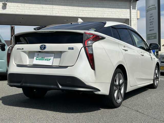 トヨタ プリウス S ツーリングセレクション 奈良県 2018(平30)年 12万km ホワイトパールクリスタルシャイン １オーナー/純正ディーラーナビ(MSCD-W66)/BT/CD/SD/TV//コーナーセンサー/横滑り防止装置/バックカメラ/ETC/フルレザーシート/シートヒーター/モード切替/オートLEDライト/保証書・取説付