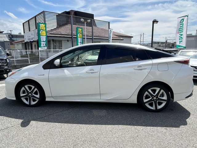 トヨタ プリウス S ツーリングセレクション 奈良県 2018(平30)年 12万km ホワイトパールクリスタルシャイン １オーナー/純正ディーラーナビ(MSCD-W66)/BT/CD/SD/TV//コーナーセンサー/横滑り防止装置/バックカメラ/ETC/フルレザーシート/シートヒーター/モード切替/オートLEDライト/保証書・取説付