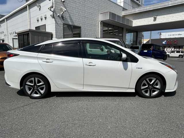 トヨタ プリウス S ツーリングセレクション 奈良県 2018(平30)年 12万km ホワイトパールクリスタルシャイン １オーナー/純正ディーラーナビ(MSCD-W66)/BT/CD/SD/TV//コーナーセンサー/横滑り防止装置/バックカメラ/ETC/フルレザーシート/シートヒーター/モード切替/オートLEDライト/保証書・取説付