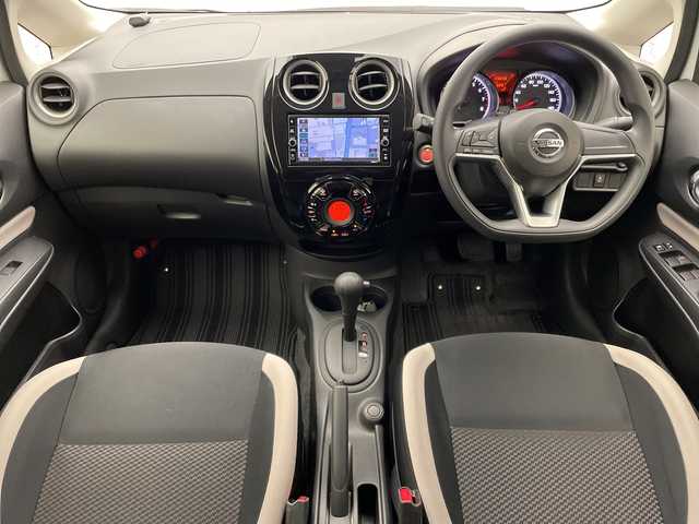 日産 ノート X Vセレクション 愛媛県 2020(令2)年 3.4万km ブリリアントホワイトパール 純正ナビ/フルセグ／Ｂｌｕｅｔｏｏｔｈ/全方位カメラ/ＥＴＣ/前方ドライブレコーダー/前後コーナーセンサー/レーンキープアシスト/ＬＥＤヘッドライト/デジタルインナーミラー/ステアリングスイッチ