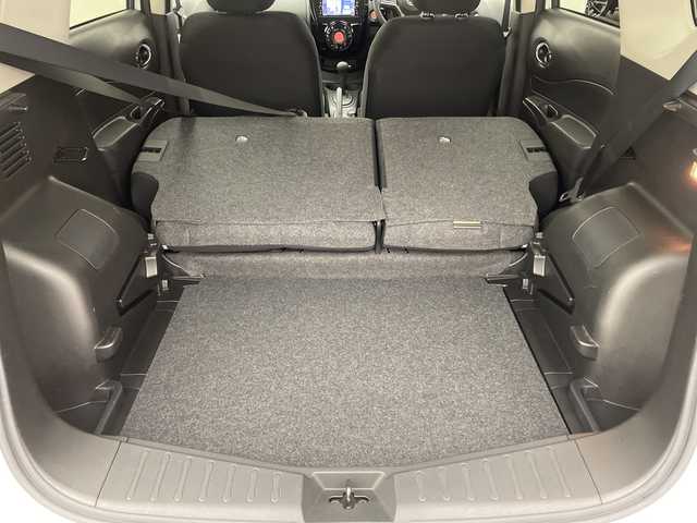 日産 ノート X Vセレクション 愛媛県 2020(令2)年 3.4万km ブリリアントホワイトパール 純正ナビ/フルセグ／Ｂｌｕｅｔｏｏｔｈ/全方位カメラ/ＥＴＣ/前方ドライブレコーダー/前後コーナーセンサー/レーンキープアシスト/ＬＥＤヘッドライト/デジタルインナーミラー/ステアリングスイッチ