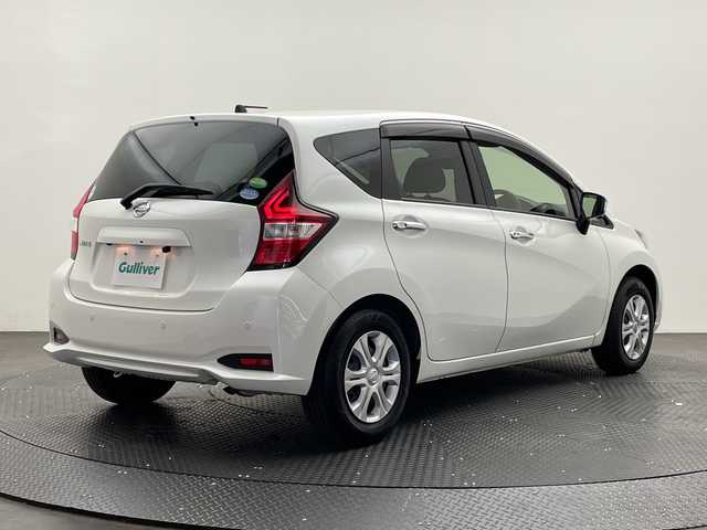 日産 ノート X Vセレクション 愛媛県 2020(令2)年 3.4万km ブリリアントホワイトパール 純正ナビ/フルセグ／Ｂｌｕｅｔｏｏｔｈ/全方位カメラ/ＥＴＣ/前方ドライブレコーダー/前後コーナーセンサー/レーンキープアシスト/ＬＥＤヘッドライト/デジタルインナーミラー/ステアリングスイッチ