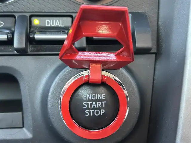 トヨタ ８６ GT リミテッド 熊本県 2012(平24)年 7.1万km クリスタルブラックシリカ 社外ナビ/・AM/FM/CD/DVD/BT/SD/フルセグTV/モデリスタエアロ/RAYSアルミホイール/ハーフレザーシート/前席シートヒーター/ドライブレコーダー/ヤマハCOXパフォーマンスダンパー/ETC/純正フロアマット/革巻きステアリング/パドルシフト/電動格納ミラー/フォグランプ/ドアバイザー/プッシュスタート