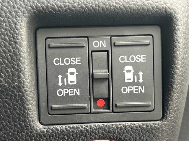 ホンダ Ｎ ＢＯＸ カスタム G EX ターボ ホンダセンシング 京都府 2019(平31)年 8万km プラチナホワイトパール 社外メモリナビ　バックカメラ　ビルトインＥＴＣ　両側パワースライドドア　アダプティブクルーズコントロール　パドルシフト　ＬＥＤヘッドライト　オートライト　プッシュスタート　スペアキー