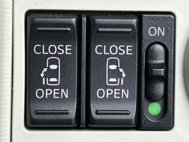 ダイハツ ムーヴ キャンバス G メイクアップ VS SAⅢ 道央・札幌 2021(令3)年 0.8万km パールホワイトⅢ/ナチュラルベージュマイカメタリック 2トーン ・４WD/・寒冷地仕様/・スマートアシストIII/・衝突被害軽減ブレーキ/・レーンキープアシスト/・オートハイビーム/・純正メモリナビ/・フルセグ/BT/CD/DVD/・アラウンドビューモニター/・ETC/・両側パワースライドドア/・シートヒーター/・ステアリングスイッチ/・ドアロック連動ミラー/・横滑り防止装置/・プッシュスタート/・スマートキー/・電格ミラー/・オートライト/・LEDヘッドライト