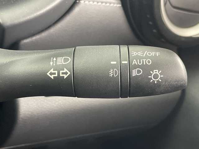 日産 キックス X 愛知県 2024(令6)年 2.8万km ブリリアントホワイトパール 禁煙車/ワンオーナー/純正9インチナビ/（CD/DVD/Bluetooth/フルセグTV/USB/SD)/全方位カメラ/プロパイロット/衝突軽減ブレーキ/クリアランスソナー/レーンキープアシスト/オートマチックハイビーム/レーダークルーズコントロール/デジタルインナーミラー/ドライブレコーダー/ETC/ハーフレザーシート/シートヒーター/ステアリングヒーター/純正17インチアルミホイール/スマートキー/スペアキー１本/プッシュスタート/LEDヘッドライト/フロントフォグランプ/オートライト/純正フロアマット/横滑り防止装置/電動格納ミラー/電子パーキングブレーキ/オートホールド