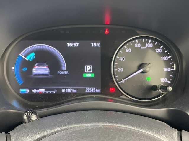 日産 キックス X 愛知県 2024(令6)年 2.8万km ブリリアントホワイトパール 禁煙車/ワンオーナー/純正9インチナビ/（CD/DVD/Bluetooth/フルセグTV/USB/SD)/全方位カメラ/プロパイロット/衝突軽減ブレーキ/クリアランスソナー/レーンキープアシスト/オートマチックハイビーム/レーダークルーズコントロール/デジタルインナーミラー/ドライブレコーダー/ETC/ハーフレザーシート/シートヒーター/ステアリングヒーター/純正17インチアルミホイール/スマートキー/スペアキー１本/プッシュスタート/LEDヘッドライト/フロントフォグランプ/オートライト/純正フロアマット/横滑り防止装置/電動格納ミラー/電子パーキングブレーキ/オートホールド