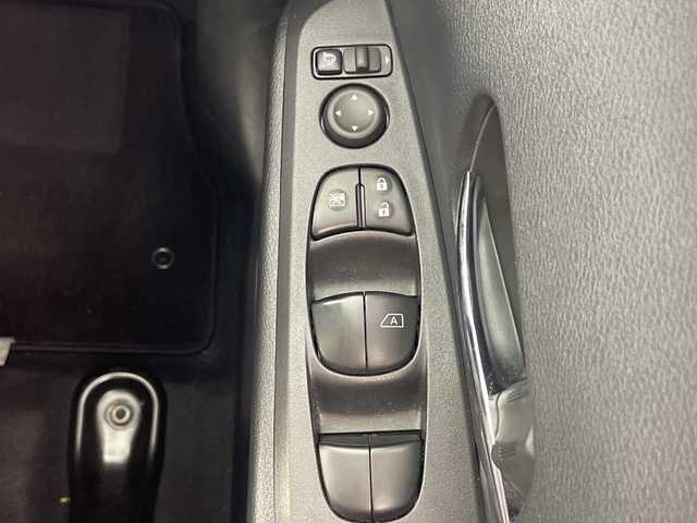 日産 キックス X 愛知県 2024(令6)年 2.8万km ブリリアントホワイトパール 禁煙車/ワンオーナー/純正9インチナビ/（CD/DVD/Bluetooth/フルセグTV/USB/SD)/全方位カメラ/プロパイロット/衝突軽減ブレーキ/クリアランスソナー/レーンキープアシスト/オートマチックハイビーム/レーダークルーズコントロール/デジタルインナーミラー/ドライブレコーダー/ETC/ハーフレザーシート/シートヒーター/ステアリングヒーター/純正17インチアルミホイール/スマートキー/スペアキー１本/プッシュスタート/LEDヘッドライト/フロントフォグランプ/オートライト/純正フロアマット/横滑り防止装置/電動格納ミラー/電子パーキングブレーキ/オートホールド