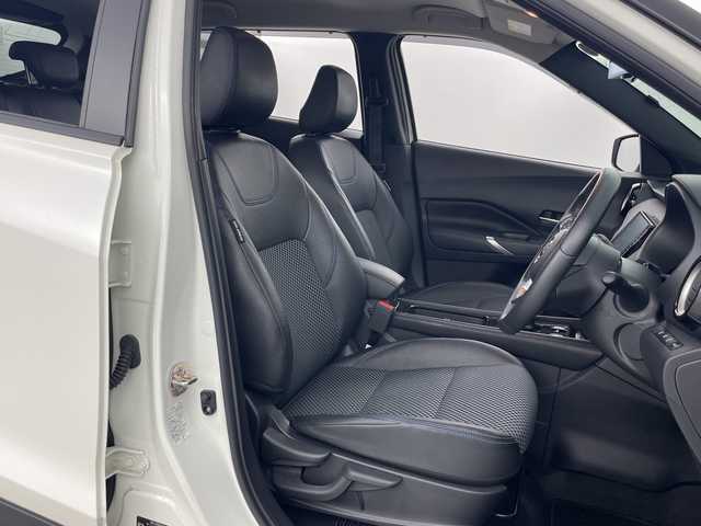 日産 キックス X 愛知県 2024(令6)年 2.8万km ブリリアントホワイトパール 禁煙車/ワンオーナー/純正9インチナビ/（CD/DVD/Bluetooth/フルセグTV/USB/SD)/全方位カメラ/プロパイロット/衝突軽減ブレーキ/クリアランスソナー/レーンキープアシスト/オートマチックハイビーム/レーダークルーズコントロール/デジタルインナーミラー/ドライブレコーダー/ETC/ハーフレザーシート/シートヒーター/ステアリングヒーター/純正17インチアルミホイール/スマートキー/スペアキー１本/プッシュスタート/LEDヘッドライト/フロントフォグランプ/オートライト/純正フロアマット/横滑り防止装置/電動格納ミラー/電子パーキングブレーキ/オートホールド