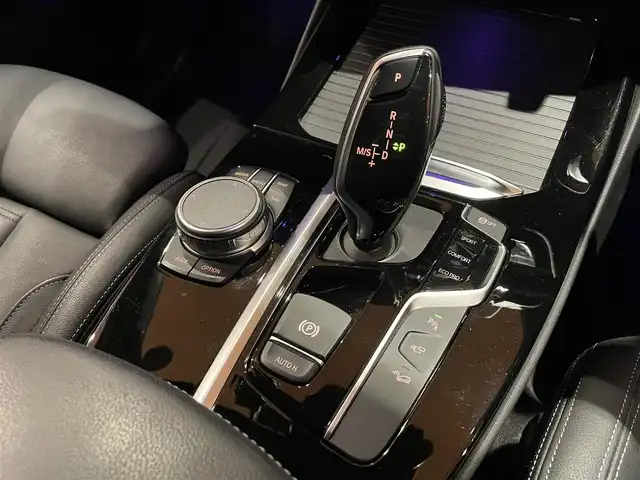 ＢＭＷ Ｘ３ xDrive20d Mスポーツ 道央・札幌 2021(令3)年 3万km サファイアブラックP メタリックペイント/ハイラインパッケージ/・ヴァーネスカレザーシート/・リアシートヒーティング/・ランバーサポート/・ポプラグレーファインウッドインテリアトリム/OP20インチアロイホイール/ドライビングアシストプラス/パーキングアシストプラス/360°カメラ/アンビエントライト/ヘッドアップディスプレイ/本革シート、シートヒーター/HiFiスピーカー