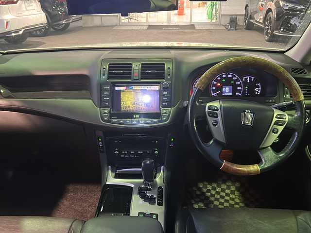 トヨタ クラウン アスリート アニバーサリーエディション 京都府 2012(平24)年 16.5万km ホワイトパールクリスタルシャイン 純正8インチナビ/ワンセグテレビ/走行中視聴可能/DVD視聴可能/Bluetooth/バックカメラ/サンルーフ/本革シート/メモリーパワーシート/シートヒーター＆ベンチレーション/電動リアサンシェード/クルーズコントロール/禁煙車/ビルトインETC/フォグランプ/電動格納ミラー/ウィンカーミラー