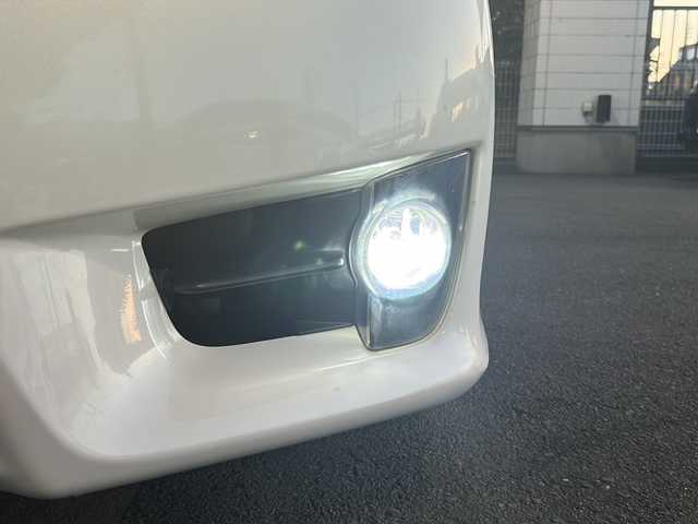 トヨタ クラウン アスリート アニバーサリーエディション 京都府 2012(平24)年 16.5万km ホワイトパールクリスタルシャイン 純正8インチナビ/ワンセグテレビ/走行中視聴可能/DVD視聴可能/Bluetooth/バックカメラ/サンルーフ/本革シート/メモリーパワーシート/シートヒーター＆ベンチレーション/電動リアサンシェード/クルーズコントロール/禁煙車/ビルトインETC/フォグランプ/電動格納ミラー/ウィンカーミラー