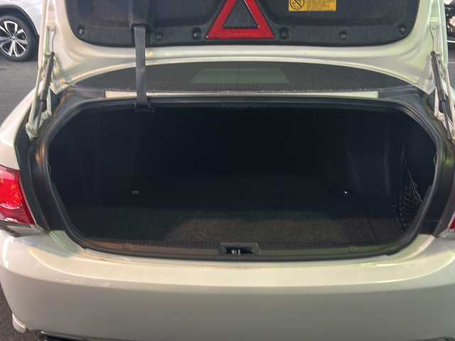 トヨタ クラウン アスリート アニバーサリーエディション 京都府 2012(平24)年 16.5万km ホワイトパールクリスタルシャイン 純正8インチナビ/ワンセグテレビ/走行中視聴可能/DVD視聴可能/Bluetooth/バックカメラ/サンルーフ/本革シート/メモリーパワーシート/シートヒーター＆ベンチレーション/電動リアサンシェード/クルーズコントロール/禁煙車/ビルトインETC/フォグランプ/電動格納ミラー/ウィンカーミラー