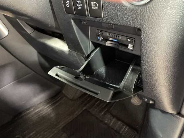 トヨタ アルファード S Cパッケージ 福岡県 2018(平30)年 4.6万km ブラック メーカーナビ/（AM FM CD DVD USB AUX BT）　/・ＪＢＬサウンド　/・フリップダウン　/・デジタルインナーミラー　/・クルコン　/・前後コーナーセンサー　/・レーンキープアシスト　/・衝突軽減　/・ＢＳＭ　/・ＲＳＡ　/・パワーシート　/・シートヒーター　/・エアシート/・シートメモリー/・バックカメラ/・ETC/・両側パワスラ/・パワーバックドア/・パーキングアシスト/・電動パーキングブレーキ/・ブレーキホールド/・純正フロアマット/・純正18インチアルミ/・オートライト/・オートハイビーム