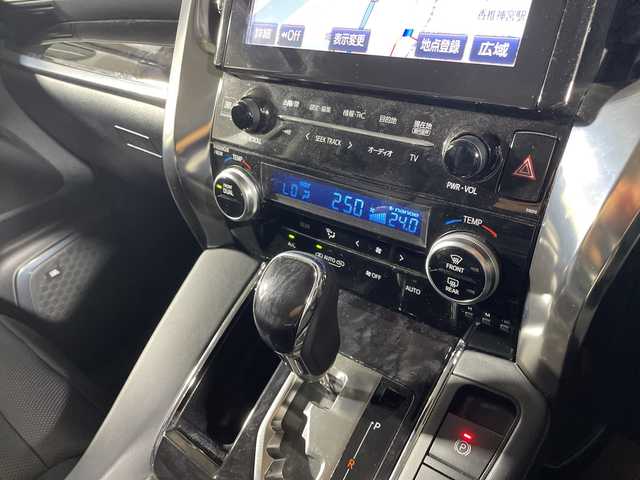トヨタ アルファード S Cパッケージ 福岡県 2018(平30)年 4.6万km ブラック メーカーナビ/（AM FM CD DVD USB AUX BT）　/・ＪＢＬサウンド　/・フリップダウン　/・デジタルインナーミラー　/・クルコン　/・前後コーナーセンサー　/・レーンキープアシスト　/・衝突軽減　/・ＢＳＭ　/・ＲＳＡ　/・パワーシート　/・シートヒーター　/・エアシート/・シートメモリー/・バックカメラ/・ETC/・両側パワスラ/・パワーバックドア/・パーキングアシスト/・電動パーキングブレーキ/・ブレーキホールド/・純正フロアマット/・純正18インチアルミ/・オートライト/・オートハイビーム