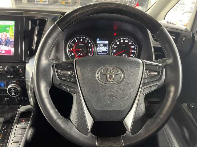 トヨタ アルファード S Cパッケージ 福岡県 2018(平30)年 4.6万km ブラック メーカーナビ/（AM FM CD DVD USB AUX BT）　/・ＪＢＬサウンド　/・フリップダウン　/・デジタルインナーミラー　/・クルコン　/・前後コーナーセンサー　/・レーンキープアシスト　/・衝突軽減　/・ＢＳＭ　/・ＲＳＡ　/・パワーシート　/・シートヒーター　/・エアシート/・シートメモリー/・バックカメラ/・ETC/・両側パワスラ/・パワーバックドア/・パーキングアシスト/・電動パーキングブレーキ/・ブレーキホールド/・純正フロアマット/・純正18インチアルミ/・オートライト/・オートハイビーム