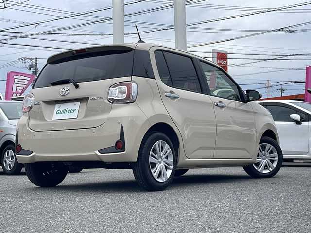 トヨタ パッソ モーダ　チャーム 愛知県 2022(令4)年 0.8万km キナコメタリック /禁煙/ワンオーナー/ディーラー記録簿R5.6//純正ナビ/地デジTV/CD/AUX/BT//全方位カメラ/前後・車内ドラレコ/ビルトインETC//ハーフレザーシート//ステアリングスイッチ//純正LEDオートライト/オートハイビーム//バニティミラー//シートヒーター//オートリトラウインカーミラー//プッシュスタート/スマートキー//コーナーセンサー//アイドリングストップ//純正フロアマット//スペアタイヤ//新車時保証書//取扱説明書//ドラレコ取説//スペアスマートキー有