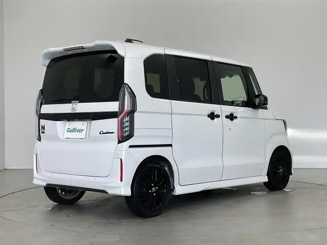 ホンダ Ｎ ＢＯＸ カスタム L ターボ スタイル+ブラック 埼玉県 2022(令4)年 2.8万km プラチナホワイトパール 社外９インチナビ　バックカメラ　シートヒーター　両側パワースライドドア　ホンダセンシング　アダプティブクルーズコントロール　ＬＥＤヘッドライト　スマートキー　ＥＴＣ　地デジＴＶ　オートライト