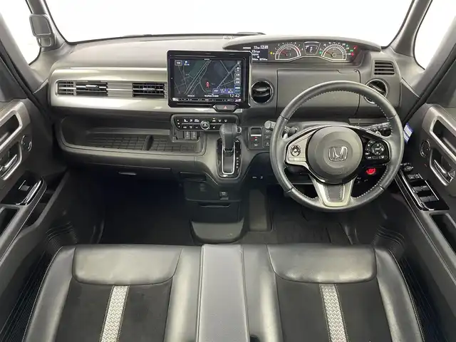 ホンダ Ｎ ＢＯＸ カスタム L ターボ スタイル+ブラック 埼玉県 2022(令4)年 2.8万km プラチナホワイトパール 社外９インチナビ　バックカメラ　シートヒーター　両側パワースライドドア　ホンダセンシング　アダプティブクルーズコントロール　ＬＥＤヘッドライト　スマートキー　ＥＴＣ　地デジＴＶ　オートライト