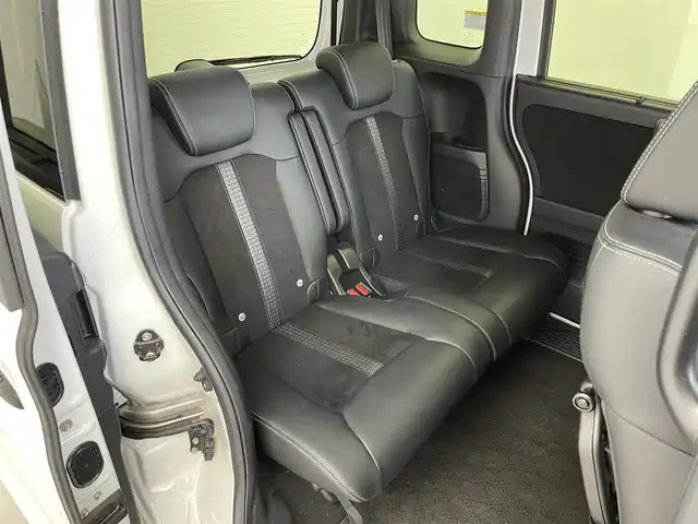 ホンダ Ｎ ＢＯＸ カスタム L ターボ スタイル+ブラック 埼玉県 2022(令4)年 2.8万km プラチナホワイトパール 社外９インチナビ　バックカメラ　シートヒーター　両側パワースライドドア　ホンダセンシング　アダプティブクルーズコントロール　ＬＥＤヘッドライト　スマートキー　ＥＴＣ　地デジＴＶ　オートライト