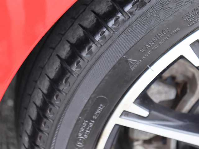 トヨタ ８６ G 神奈川県 2012(平24)年 7.9万km ライトニングレッド 社外LEDヘッドライト /シーケルシャルターンランプ/5ZIGEN2本出しマフラー /TEIN車高調/ETC/メモリナビ/フルセグテレビ/バックカメラ/保証書/取扱説明書/ナビ取説/スペアスマートキー×1本