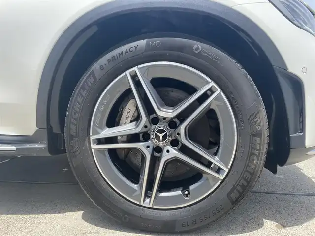 メルセデス・ベンツ ＧＬＣ２２０ d 4マチック AMGライン 東京都 2019(令1)年 4.3万km 白 パノラマルーフ/純正ナビ/フルセグTV/360°カメラ/ハーフレザーシート/シートヒーター/アンビエントライト/ワイヤレス充電/ACC/LKA/BSM