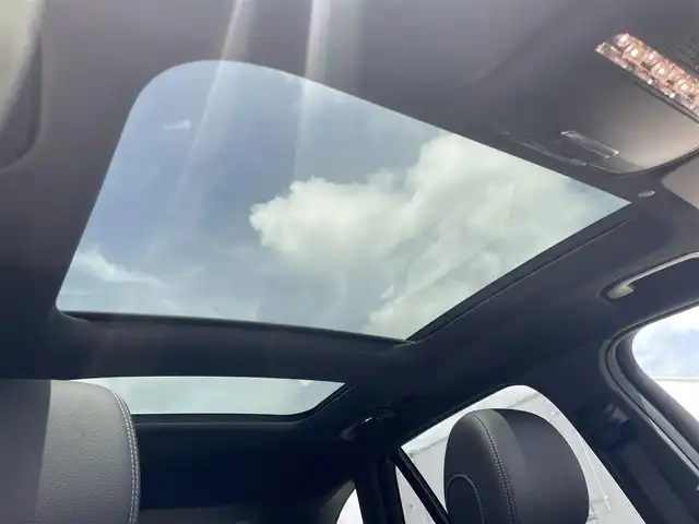 メルセデス・ベンツ ＧＬＣ２２０ d 4マチック AMGライン 東京都 2019(令1)年 4.3万km 白 パノラマルーフ/純正ナビ/フルセグTV/360°カメラ/ハーフレザーシート/シートヒーター/アンビエントライト/ワイヤレス充電/ACC/LKA/BSM