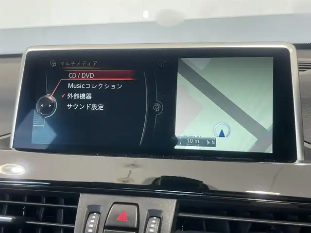 ＢＭＷ Ｘ１ sDrive 18i Xライン 静岡県 2016(平28)年 4.7万km ミネラルホワイト アドバンスド・アクティブセーフティパッケージ/・ドライビング・アシスト・プラス/・ヘッドアップディスプレイ/・アクティブクルーズコントロール/純正HDDナビゲーション/・Bluetooth/USB/AM/FM/バックカメラ/パーキングアシスト/パワーバックドア/ドライブレコーダー（前後）/コンフォート・アクセス/ライト・パッケージ/アロイ・ホイールバイカラー19インチ