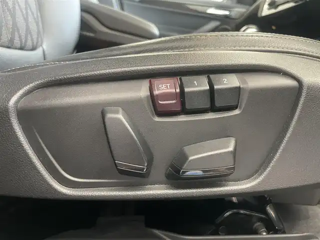 ＢＭＷ Ｘ１ sDrive 18i Xライン 静岡県 2016(平28)年 4.7万km ミネラルホワイト アドバンスド・アクティブセーフティパッケージ/・ドライビング・アシスト・プラス/・ヘッドアップディスプレイ/・アクティブクルーズコントロール/純正HDDナビゲーション/・Bluetooth/USB/AM/FM/バックカメラ/パーキングアシスト/パワーバックドア/ドライブレコーダー（前後）/コンフォート・アクセス/ライト・パッケージ/アロイ・ホイールバイカラー19インチ