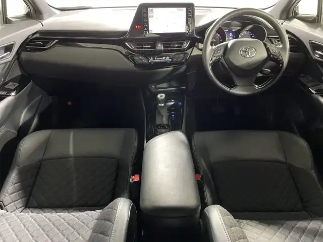 トヨタ Ｃ－ＨＲ G モード ネロセーフティプラスⅡ 神奈川県 2021(令3)年 4.2万km ブラックマイカ トヨタセーフティセンス/純正メーカーオプションDA/・ナビ/BT/MiraCast/USB/AM/FM/アラウンドビューモニター/BSM/ビルトインETC/前後ドライブレコーダー/ハーフレザーシート/パワーシート(D)/シートヒーター(D/N)/AC100V/スマートキー/プッシュスタートボタン/EVモード/電動サイドブレーキ/オートブレーキホールド/革巻きステアリング/ステアリングスイッチ/Autoライト/電動格納ミラー/ウィンカーミラー/LEDヘッドライト/フォグランプ/純正フロアマット/純正ドアバイザー/純正18インチアルミホイール