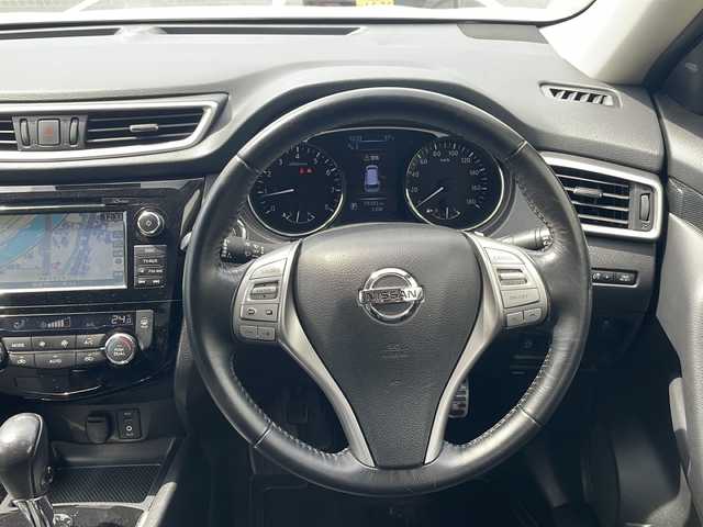 日産 エクストレイル 20X エマージェンシーブレーキ 京都府 2017(平29)年 8万km ブリリアントホワイトパール 純正ナビ　アラウンドビューモニター　Ｂｌｕｅｔｏｏｔｈオーディオ　ＵＳＢ接続　フルセグ　ＤＶＤ再生　クルーズコントロール　カブロンシート　シートヒーター　ブラインドスポットモニター　ＬＥＤライト