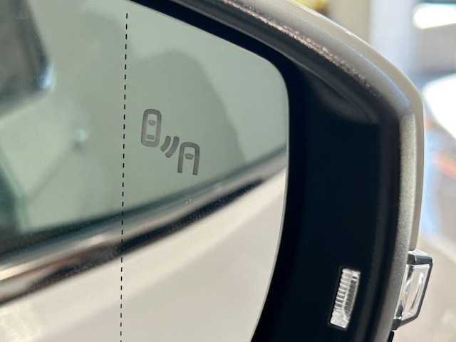 フォルクスワーゲン ＶＷ Ｔ－クロス TSI アクティブ 宮城県 2023(令5)年 1.9万km 白 アダプティブ・クルーズ・コントロール/リヤクロストラフィックアラート/ブラインドスポットモニター/レーンアシスト/純正ナビ/（Discover Pro）/・バックカメラ/・Bluetooth/USB/Apple Carplay/AndroidAuto/・純正ビルトインETC2.0/前後コーナーセンサー/MTモード付きAT/ルーフレール/プッシュスタート/スマートキー/・スペアキー/アイドリングストップ/純正LEDヘッドライト/・オートライト/・フォグランプ/純正アルミホイール/純正フロアマット