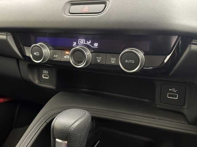 ホンダ ヴェゼル G 茨城県 2021(令3)年 3.7万km クリスタルブラックパール 純正ディスプレイオーディオ/・ナビキット機能有り/フルセグ再生可/バックカメラ/ステアリングスイッチ/レーダークルーズコントロール/パーキングアシスト/ワイヤレス充電器/純正16インチAW/純正フロアマット/純正ビルトインETC2.0/純正ドライブレコーダー（前後）