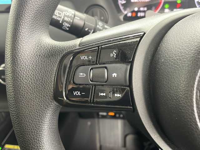 ホンダ ヴェゼル G 茨城県 2021(令3)年 3.7万km クリスタルブラックパール 純正ディスプレイオーディオ/・ナビキット機能有り/フルセグ再生可/バックカメラ/ステアリングスイッチ/レーダークルーズコントロール/パーキングアシスト/ワイヤレス充電器/純正16インチAW/純正フロアマット/純正ビルトインETC2.0/純正ドライブレコーダー（前後）