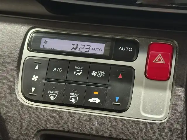 ホンダ Ｎ ＯＮＥ プレミアム ツアラー Lパッケージ 三重県 2013(平25)年 8万km ミラノレッド ガソリン・ターボ/FF/MTモード付 インパネCVT/6.2インチナビ NX513/（FM/AM/CD/DVD/TV/SD/Bluetooth/AUX/USB/iPod）/バックカメラ/ETC/安全/・VSA（ABS・横滑り抑制・TCS）/・運転席・助手席エアバッグ/など/装備/・クルーズコントロール/・パドルシフト/・オートエアコン/・オートライト/・キセノンヘッドライト/・ステアリングスイッチ/・ECONスイッチ/・プッシュスタート/・スマートキーx2/・電動格納ドアミラー/・純正15inAW/・2トーン外装色『ミラノレッド＆ブラック』［R81E］/など