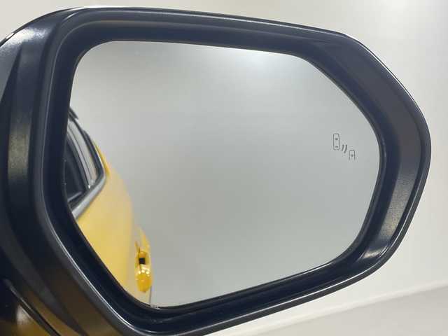 トヨタ Ｃ－ＨＲ G 神奈川県 2018(平30)年 5.4万km ブラック/イエロー 純正9インチSDナビ/Bluetooth・CD・DVD・フルセグTV・SD/トヨタセーフティセンス/レーダークルーズコントロール/ハーフレザーシート/シートヒーター/バックカメラ/純正18インチアルミホイール/前側ドライブレコーダー/ETC/スマートキー/純正フロアマット/LEDヘッドライト/オートマチックハイビーム/レーンキープアシスト/横滑り防止装置/盗難防止装置/衝突被害軽減システム