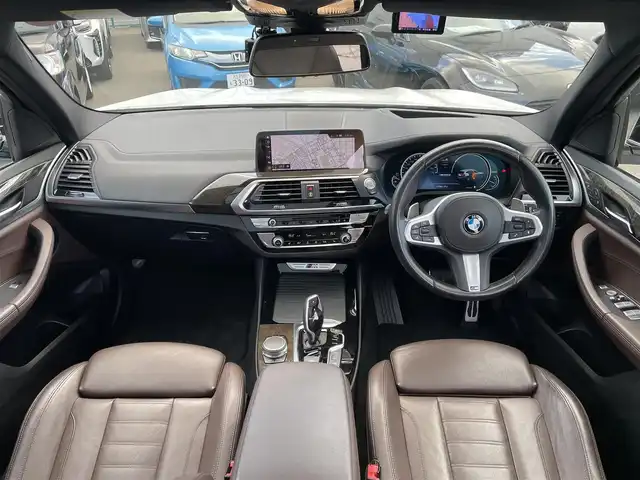 ＢＭＷ Ｘ３ M40d 東京都 2019(令1)年 6.6万km アルピンホワイトⅢ ４WD/ハイラインＰＫＧ/パノラマＳＲ/茶革/Ｒシートヒーター/Ｍスポーツブレーキ/18インチスタッドレスケレナーズAW（24年製）/メーカーナビ/ＢＭＷＨＵＤ/Ｍ４０ｄ専用デザインエレメント/アンビエントライト/パーキングアシストプラス/ドライビングアシストプラス/ハイマウント・ブレーキ・ライト（LED）/アダプティブ・ヘッドライト/自動防眩ドア・ミラー/ETC2.0/アイドリングストップ/スペアキー