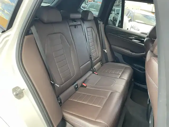 ＢＭＷ Ｘ３ M40d 東京都 2019(令1)年 6.6万km アルピンホワイトⅢ ４WD/ハイラインＰＫＧ/パノラマＳＲ/茶革/Ｒシートヒーター/Ｍスポーツブレーキ/18インチスタッドレスケレナーズAW（24年製）/メーカーナビ/ＢＭＷＨＵＤ/Ｍ４０ｄ専用デザインエレメント/アンビエントライト/パーキングアシストプラス/ドライビングアシストプラス/ハイマウント・ブレーキ・ライト（LED）/アダプティブ・ヘッドライト/自動防眩ドア・ミラー/ETC2.0/アイドリングストップ/スペアキー