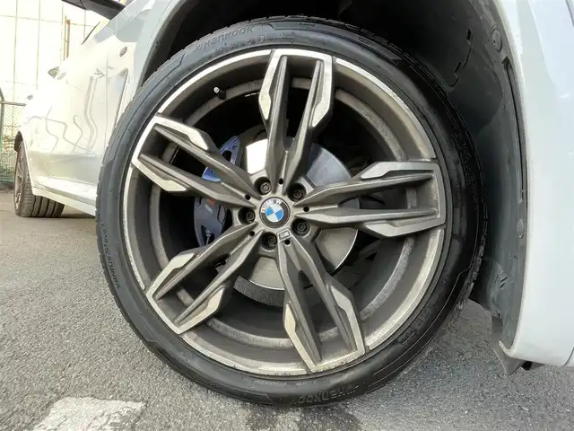 ＢＭＷ Ｘ３ M40d 東京都 2019(令1)年 6.6万km アルピンホワイトⅢ ４WD/ハイラインＰＫＧ/パノラマＳＲ/茶革/Ｒシートヒーター/Ｍスポーツブレーキ/18インチスタッドレスケレナーズAW（24年製）/メーカーナビ/ＢＭＷＨＵＤ/Ｍ４０ｄ専用デザインエレメント/アンビエントライト/パーキングアシストプラス/ドライビングアシストプラス/ハイマウント・ブレーキ・ライト（LED）/アダプティブ・ヘッドライト/自動防眩ドア・ミラー/ETC2.0/アイドリングストップ/スペアキー
