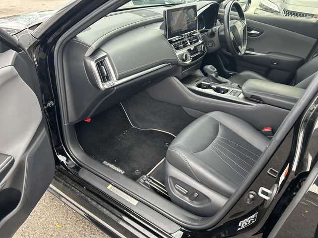 トヨタ クラウン ハイブリッド RS リミテッドⅡ 大阪府 2022(令4)年 4.1万km ブラック 衝突軽減　１２．３型ナビ　全周囲カメラ　フルセグＴＶ　ＢＴ　ＣＤ　ＤＶＤ　レザーシート　パワーシート　シートヒーター　ベンチレーション　ＨＵＤ　ＢＳＭ　レーダークルーズコントロール　ＥＴＣ　ＬＥＤヘッドライト　シーケンシャルウィンカー　コーナーセンサー　左右独立エアコン　取扱説明書　保証書