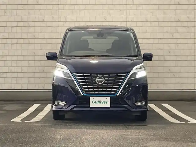 日産 セレナ e－パワー ハイウェイスター V 福岡県 2022(令4)年 1.7万km アズライトブルー 純正7型SDナビ(フルセグTV/CD/DVD/BT)/アラウンドビューモニター/プロパイロット/エマージェンシーブレーキ/コーナーセンサー/ブラインドスポットモニター/両側電動パワースライドドア/ドラレコ/ETC/デジタルインナーミラー/純正LEDヘッドライト/純正15インチアルミホイール/スマートキー/プッシュスタート