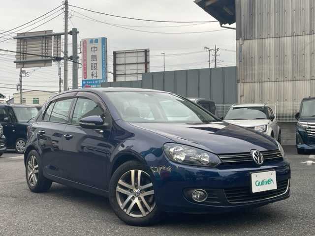 フォルクスワーゲン ゴルフ TSI コンフォートライン 埼玉県 2009(平21)年 7.3万km 紺 AIS検査済み/2010yモデル/登録時走行距離72532km/純正16インチアルミホイール/社外ディスプレイオーディオ/（CD/DVD/BT）/ETC/オートライト/フォグランプ/リモコンキー/電動格納ミラー/スペアタイヤ/ドアバイザー/取扱説明書