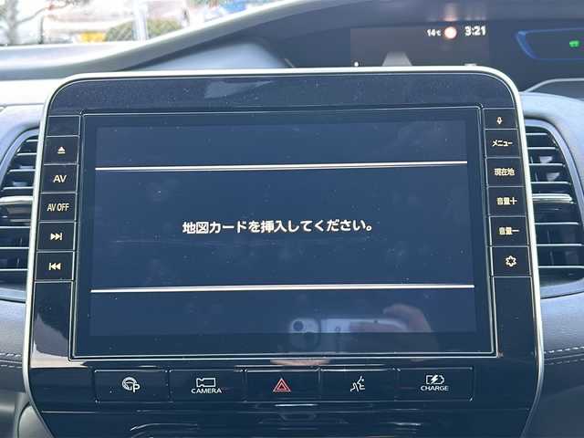 日産 セレナ e－パワー ハイウェイスター V 山口県 2020(令2)年 5.7万km ダイヤモンドブラック 純正10インチSDナビ【MM519D-L】/　Bluetooth、CD、DVD、フルセグテレビ/ドライブレコーダー【DJ4-D】/ETC/アラウンドビューモニター/プロパイロット/両側パワースライドドア/レーダークルーズコントロール/純正フロアマット/純正16インチアルミホイール/フロントフォグランプ/エマージェンシーブレーキ/道路標識表示/盗難防止装置