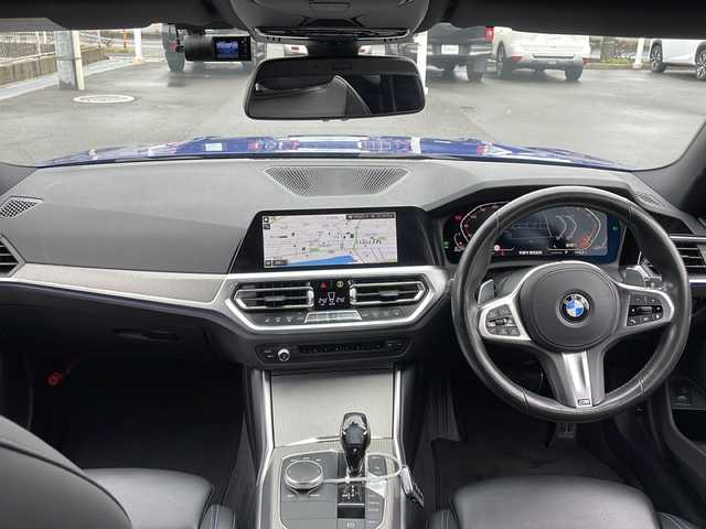 ＢＭＷ ３２０ｄ xDrive ツーリング Mスポーツ 山口県 2019(令1)年 4.5万km 青 禁煙車/純正ナビ/(AM.FM.BT.USB)/アダプティブクルーズコントロール/ステアリング＆レーンコントロールアシスト/衝突回避・被害軽減ブレーキ/前車接近警告機能/後車衝突警告機能/レーンディパーチャーウォーニング/レーンチェンジウォーニング/レーンチェンジアシスト/クロストラフィックウォーニング/アクティブサイドコリジョンプロテクション/エマージェンシーストップアシスト/バックカメラ/ワイヤレス充電/革巻きステアリング/パドルシフト/ステアリングスイッチ/アルカンタラ/センサテック・コンビネーション・シート/前席パワーシート/前席シートヒーター/運転席シートメモリー/助手席オットマン/ドライブレコーダー/アダプティブLEDヘッドライト/LEDフォグランプ/純正18インチAW